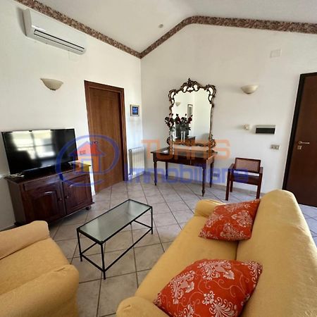 La Mansarda Di Via Galilei Apartment Porto Torres Exterior foto